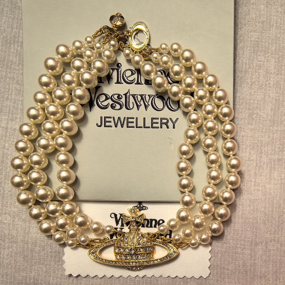 Vivienne  Three Row Pearl Gold Bas Relief Choker